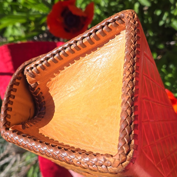 HAND TOOLED Cowhide Leather Purse with Melamine handle. VINTAGE Brown /Tan - Picture 12 of 17